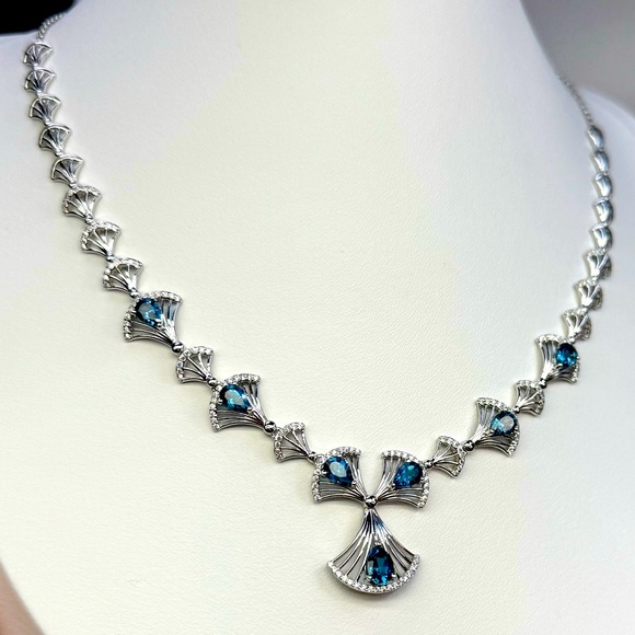 NT10 4.5CT Natural London Blue Topaz FAN Shaped Choker/...